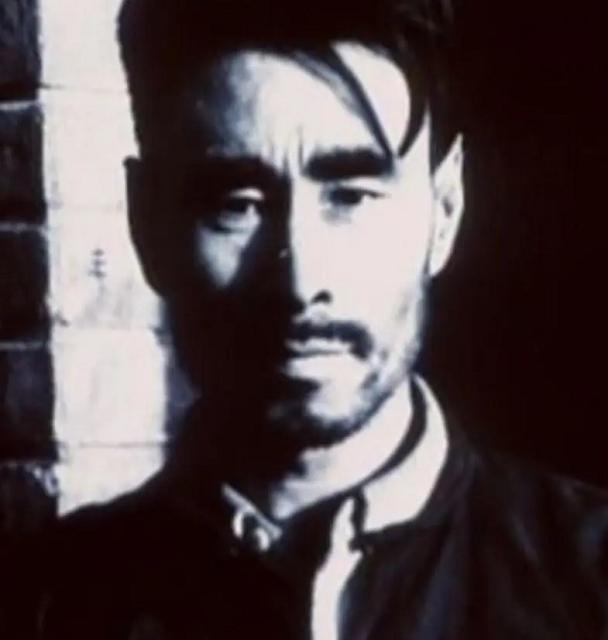 48年，一国军军长被蒋介石下令枪毙，临死前振臂高呼：毛主席万岁