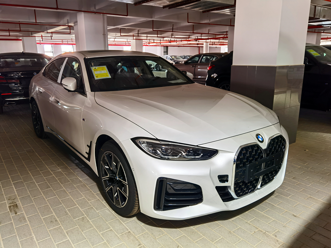 宝马425i双门轿跑2020版落地价,宝马425i双门轿跑值得买吗