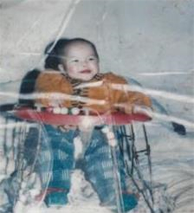 江西24岁小伙和82岁老太太婚纱照,江西25岁小伙跟老妈拍婚纱照