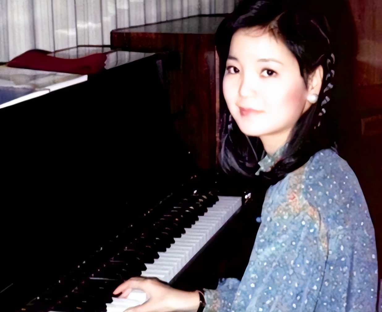 败类王学成，1983年驾驶歼5战机叛逃台湾，邓丽君亲自接风洗尘