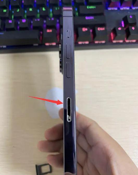 iPhone14pro卡贴机价格,iphone14pro美版卡贴机开箱