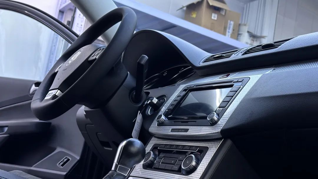 r36翻新改造全过程,大众r36这么老的车怎么还卖这么贵