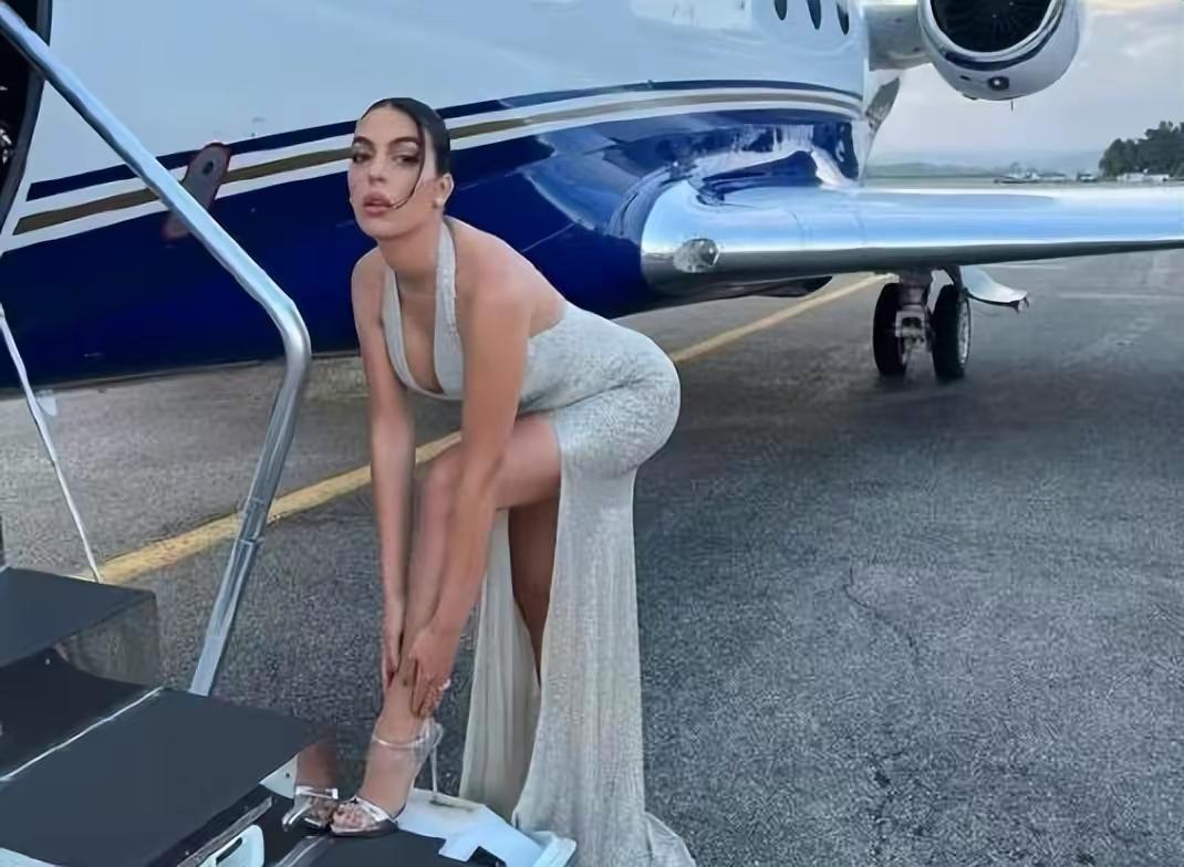 乔治娜有多漂亮,乔治娜内心强大