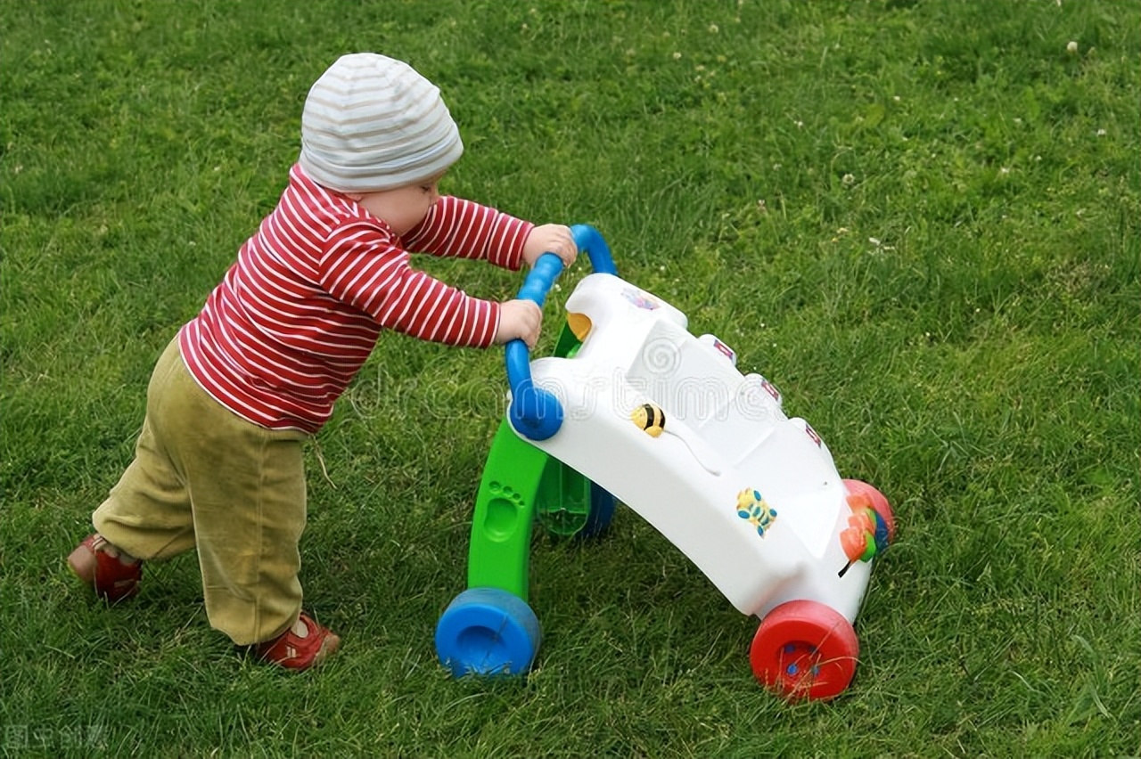 孩子踮脚尖走路如何纠正,大童踮脚走路有什么办法纠正