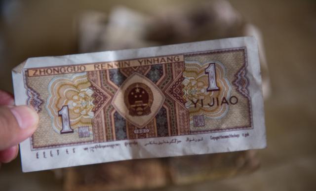 00后大学生的「职业代吃」江湖：重新定义“吃软不吃硬”