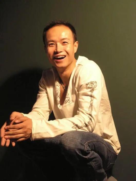 乐嘉为什么变成现在这个样子,跌下神坛的乐嘉真的落魄了吗