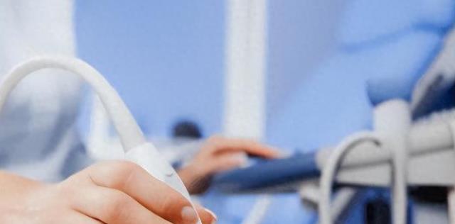 医生性骚扰女患者，警方介入调查