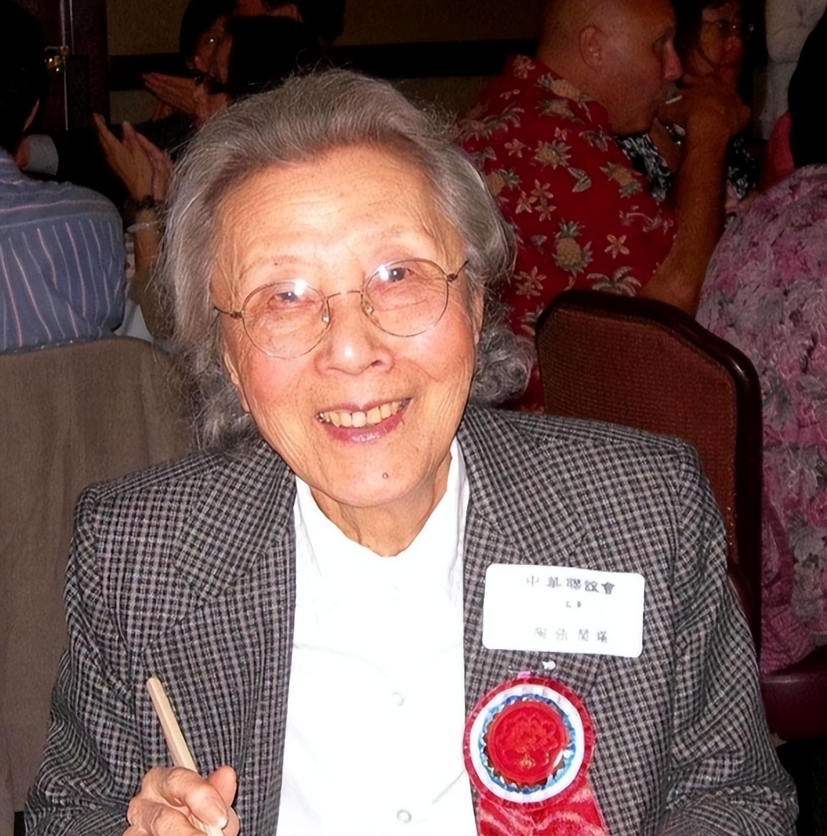 张学良之女张闾瑛近况,张学良唯一的女儿张闾瑛访问视频