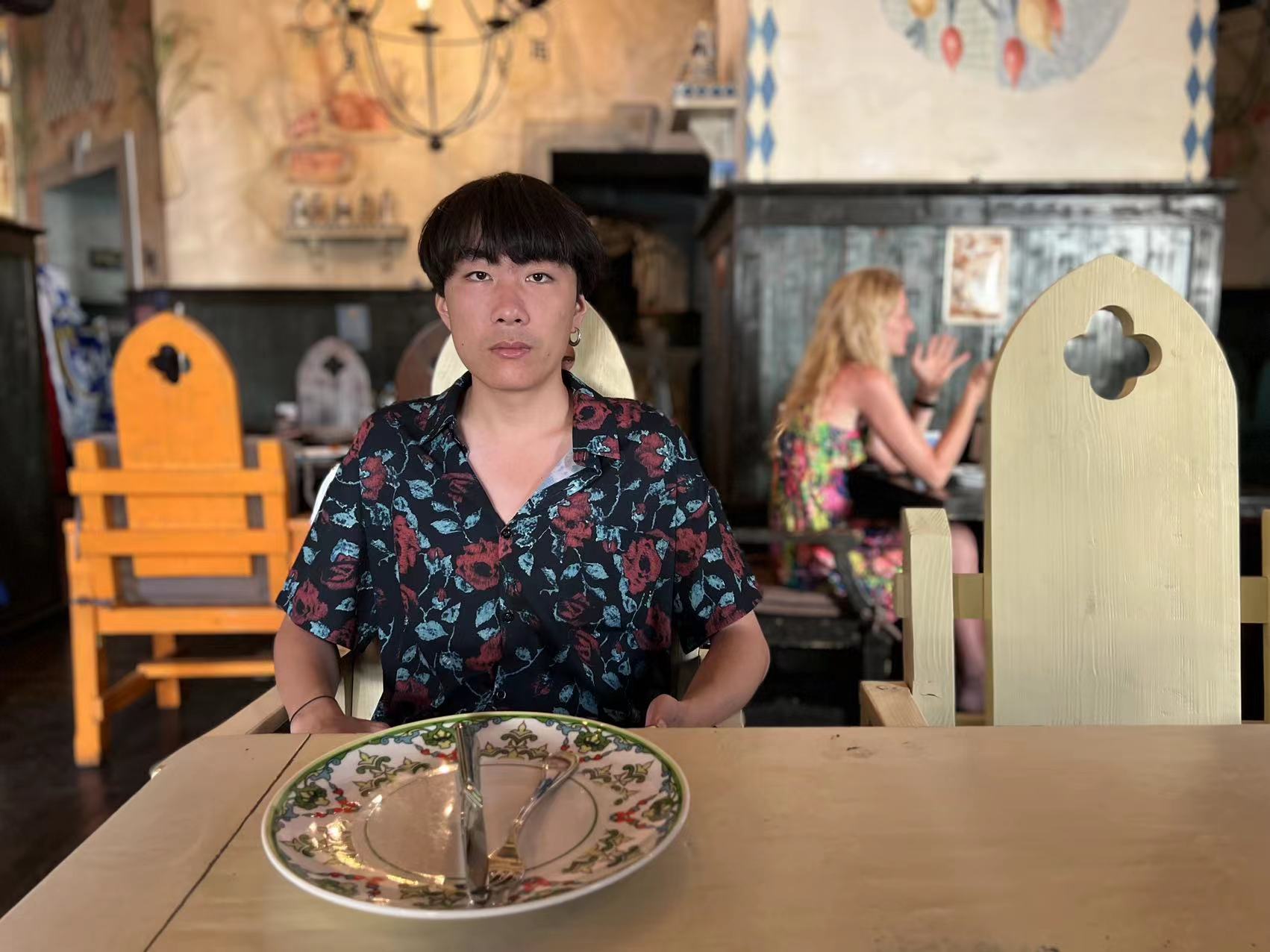 初中学历出国旅游,低学历出国旅游