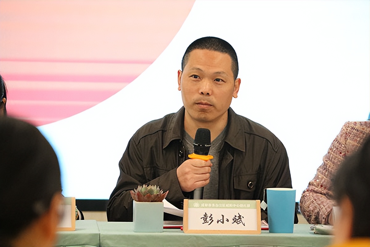 乘开题之春风明研途之方向