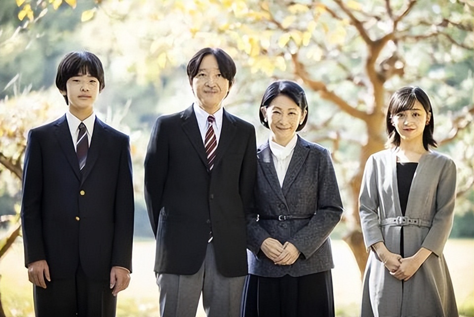 日本悠仁小王子现状,日本皇室悠仁小王子穿和服