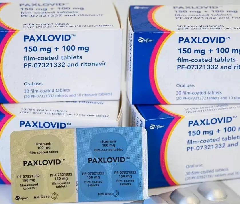 搞了三年还得靠辉瑞?别人还不让你进医保,网友:美国过期都不用