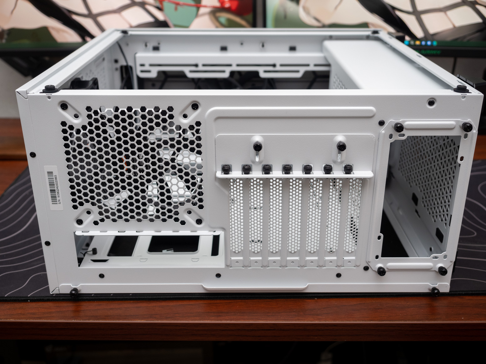 新机箱、新水冷、新风扇！来自bequiet！的白色主题