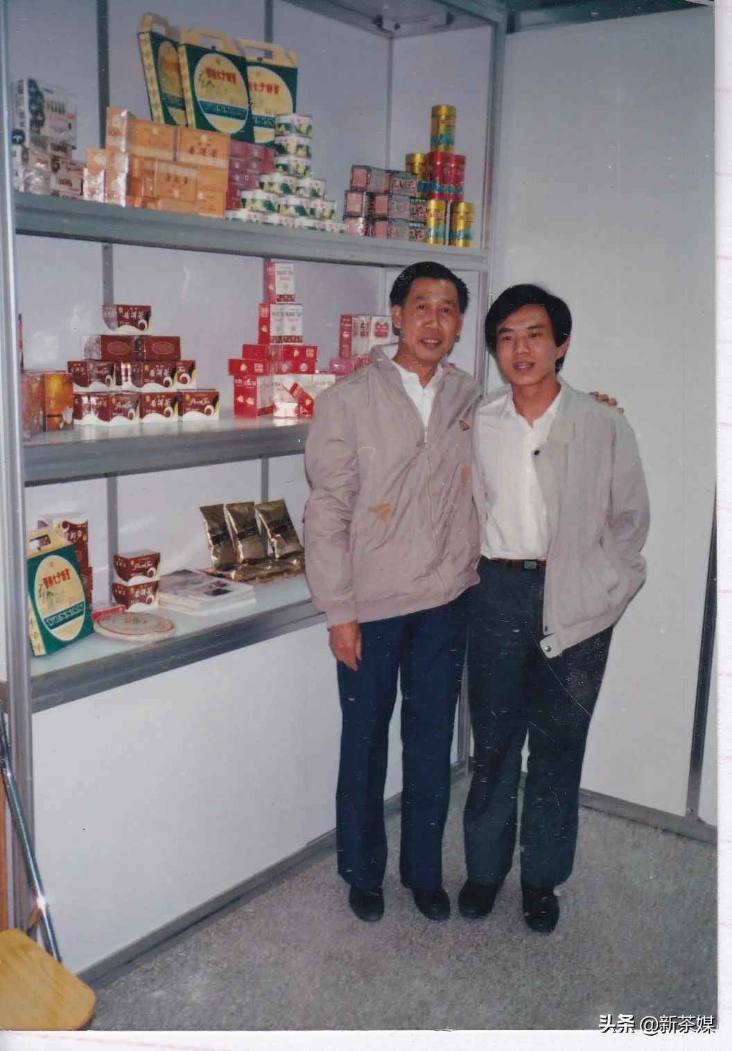 中茶2022年蓝印圆饼,蓝印圆茶2018