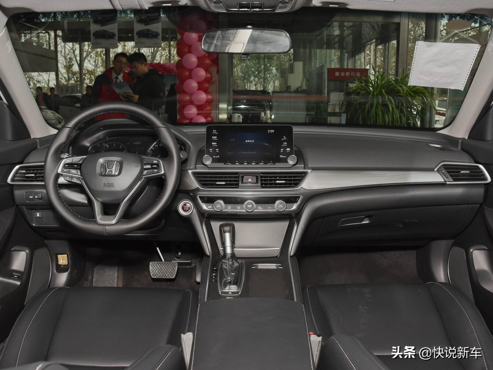 油电混动日本车12万左右的车,日本小型燃油车2-5万