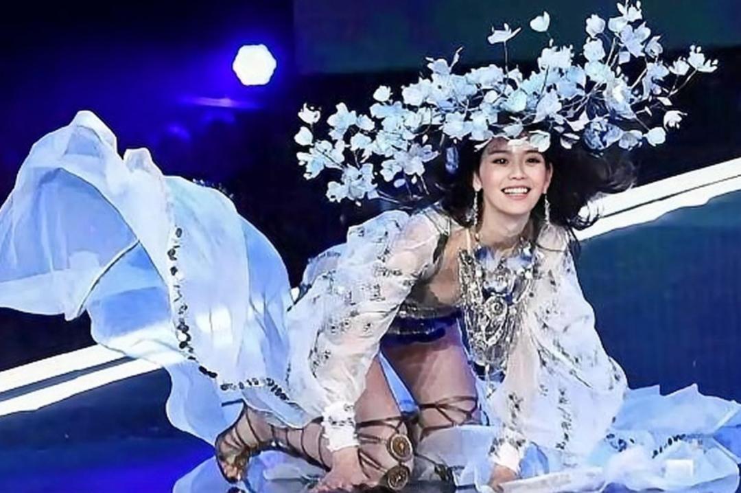 高调亮相戛纳，章泽天真没怀三胎？