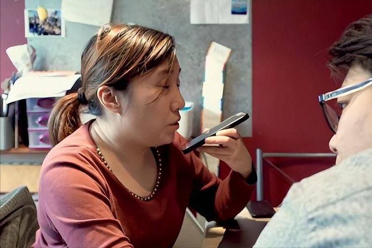 月薪7万的夫妇宁愿在英国当乞丐,中国夫妻放弃七万月薪去英国