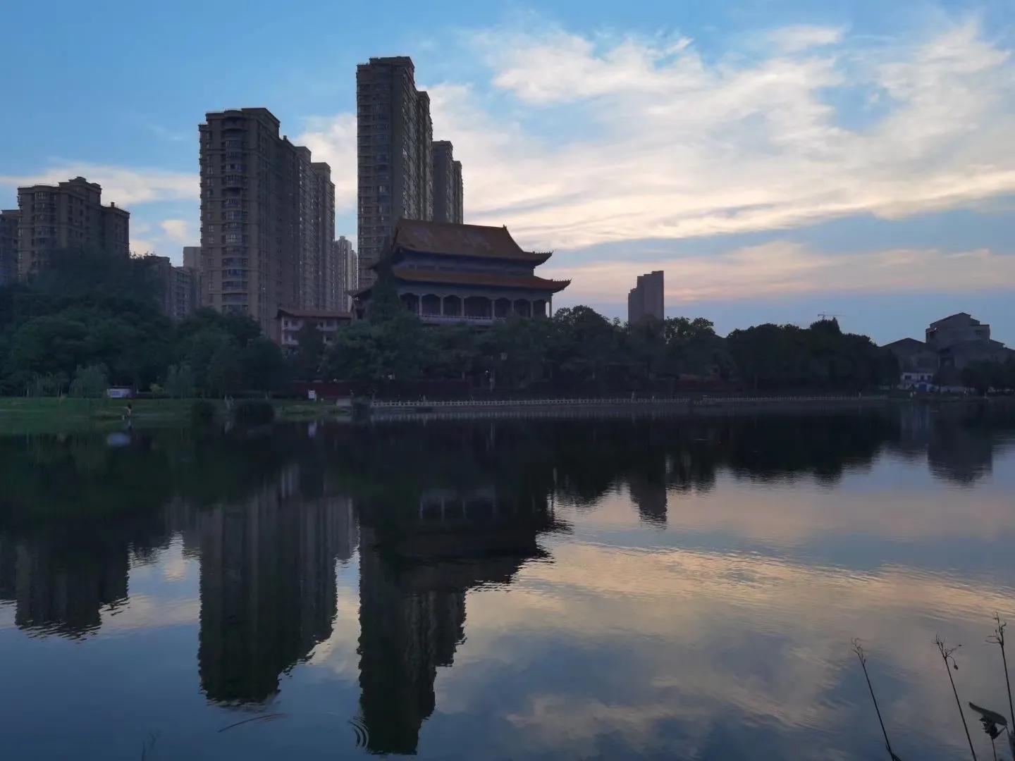 人生最大的财富是健康开心过好,人生最大的财富是健康的活着