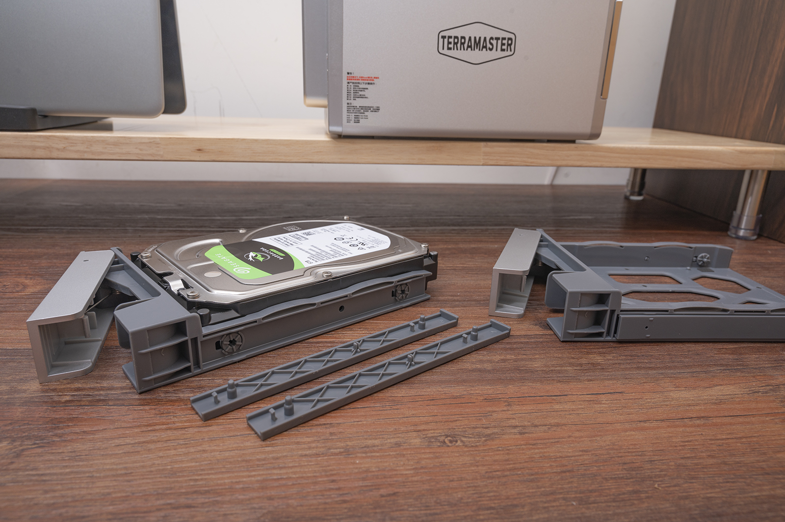 常用数据备份方式磁盘阵列,raid磁盘阵列到底哪个安全