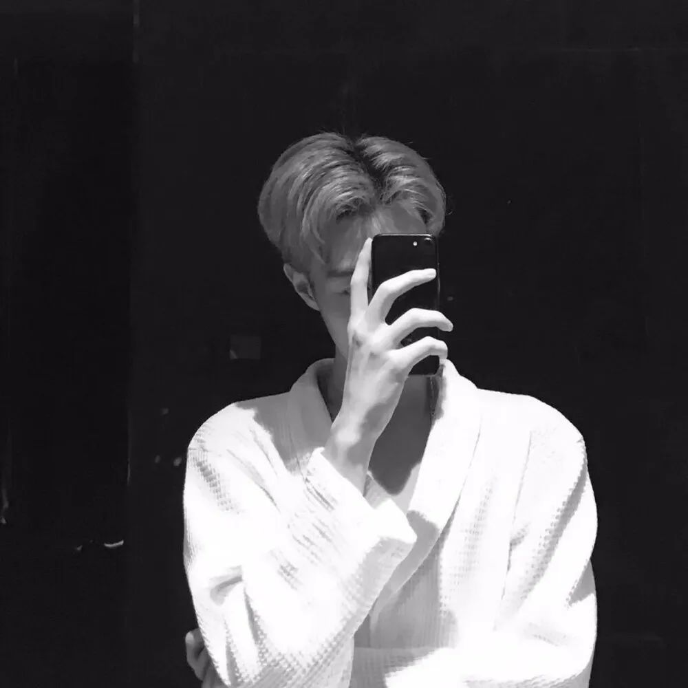 高级小众的女生头像真人不露脸,很小众却很惊艳的头像男生