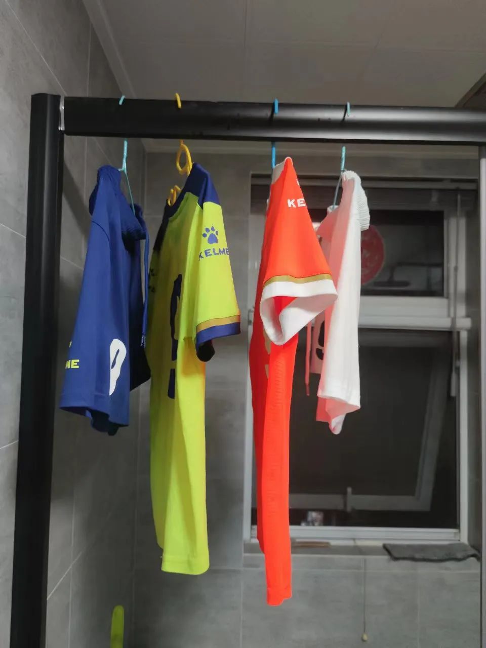 孩子一个人独自出远门注意什么,孩子一个人独自出远门要带些什么