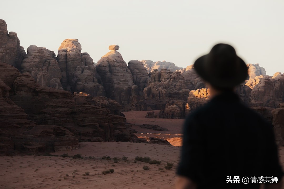 人在财运不顺时三个地方尽量少去,人无钱财不如鬼的上句是什么