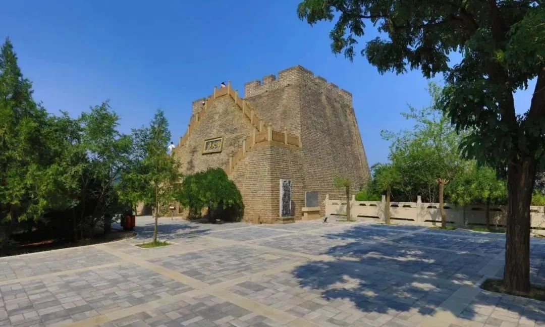 延安宝塔山简介,延安地标宝塔山