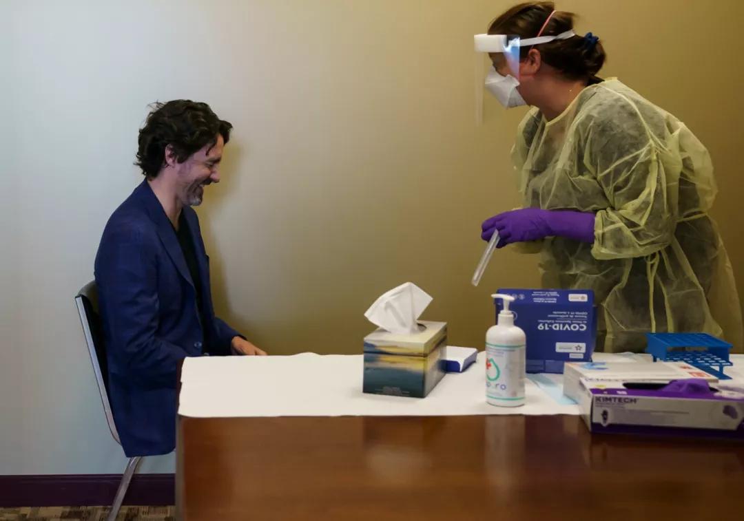 特鲁多个人图片,特鲁多贺新年