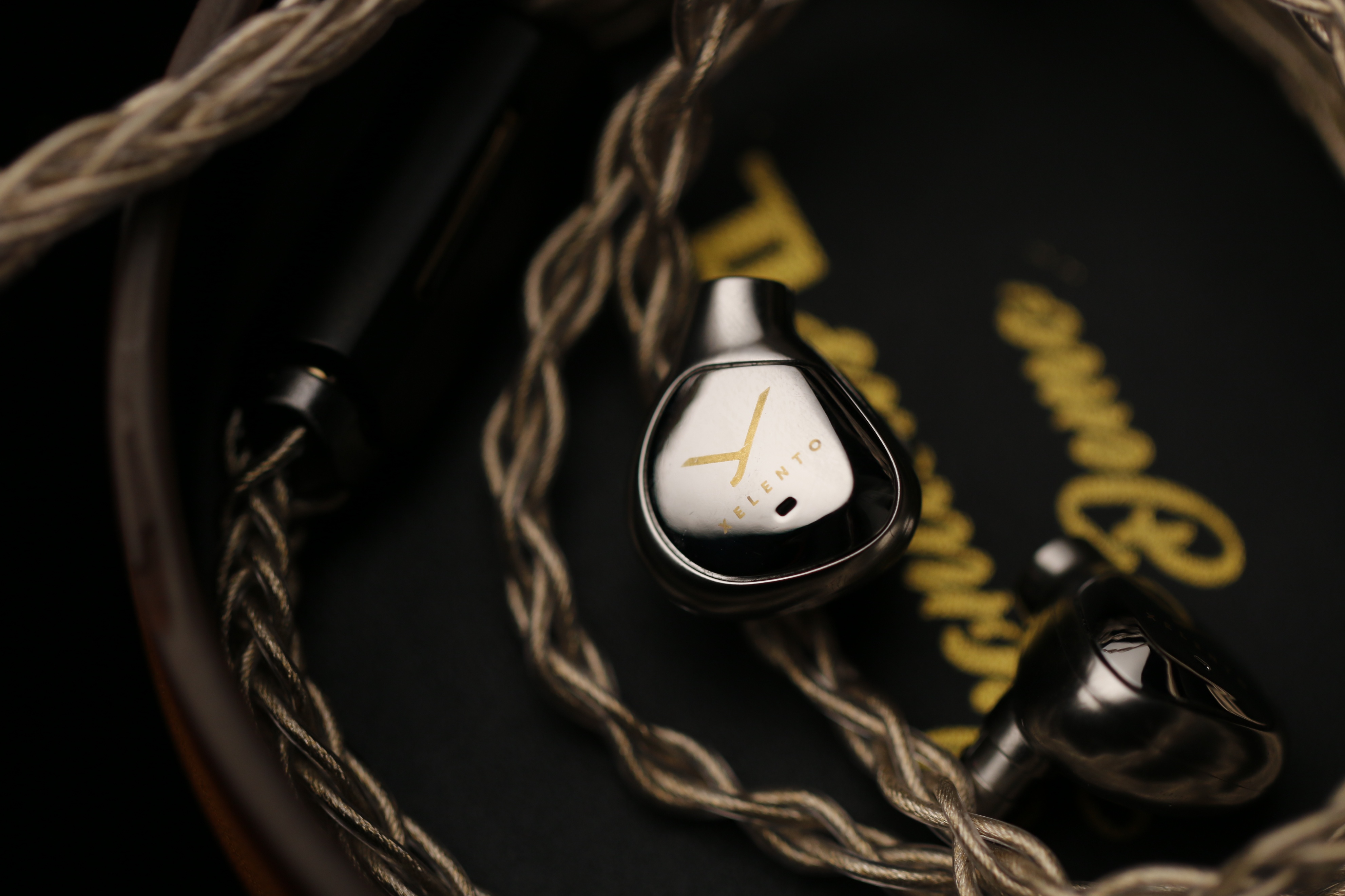 拜亚榭兰图二代耳机线,拜亚榭兰图二代和一代对比