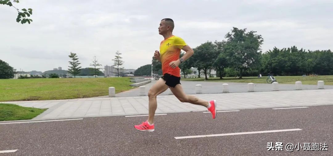 小聂原地训练,小聂跑步技巧视频教程