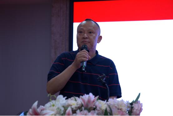 四川省酒业流通协会张建平,张建平品味人生