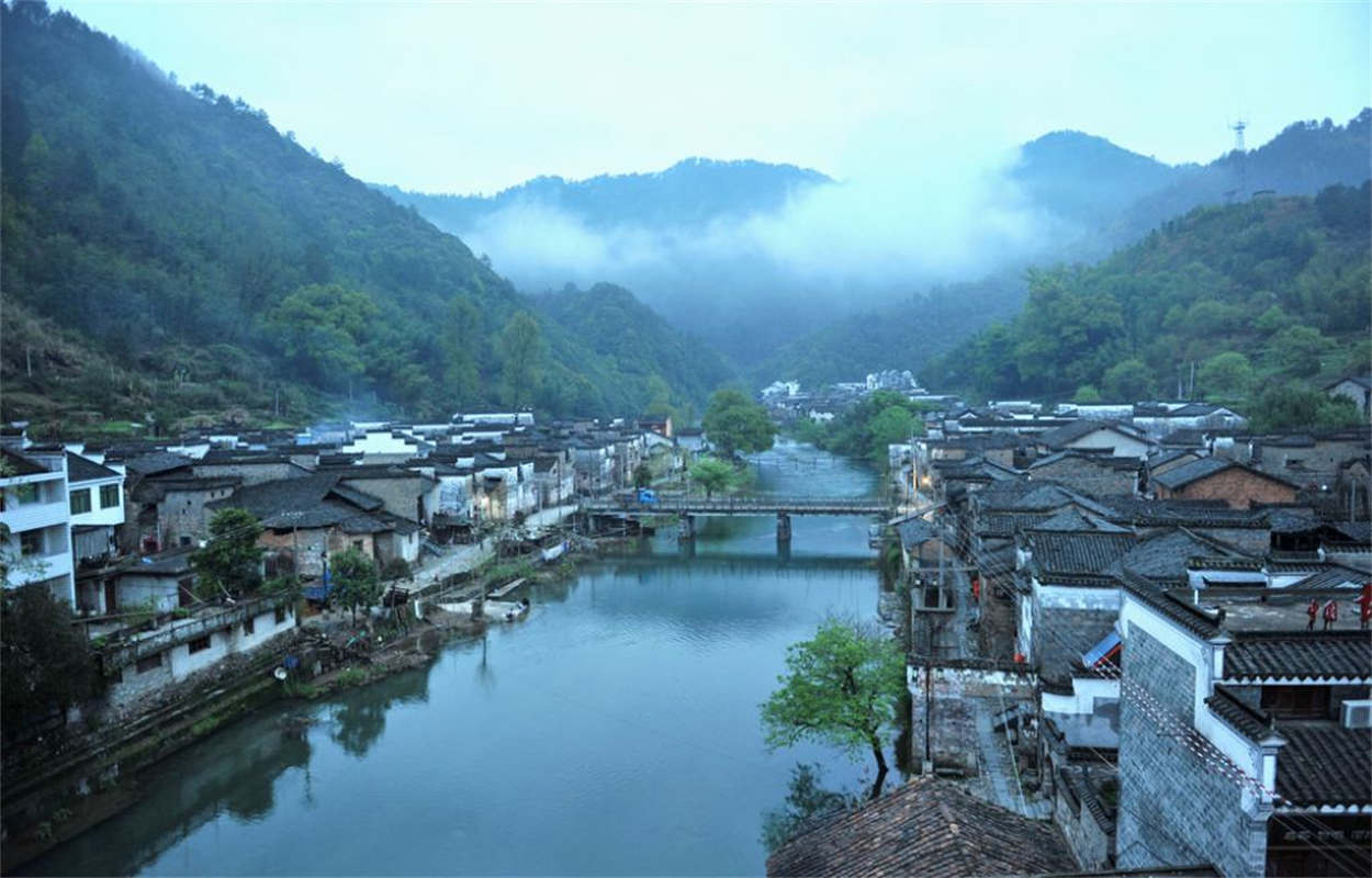 四个必去的宝藏景点 (此生必去中国五个宝藏地)