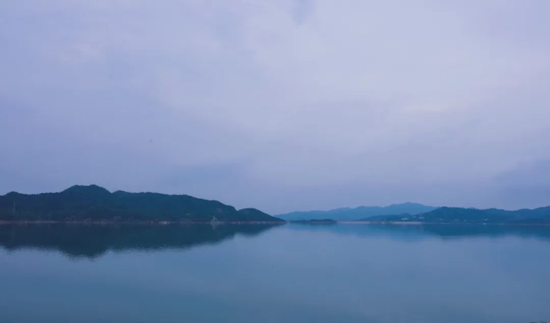 怎么在假期变霸气高冷,学生假期变胖校服穿不上了