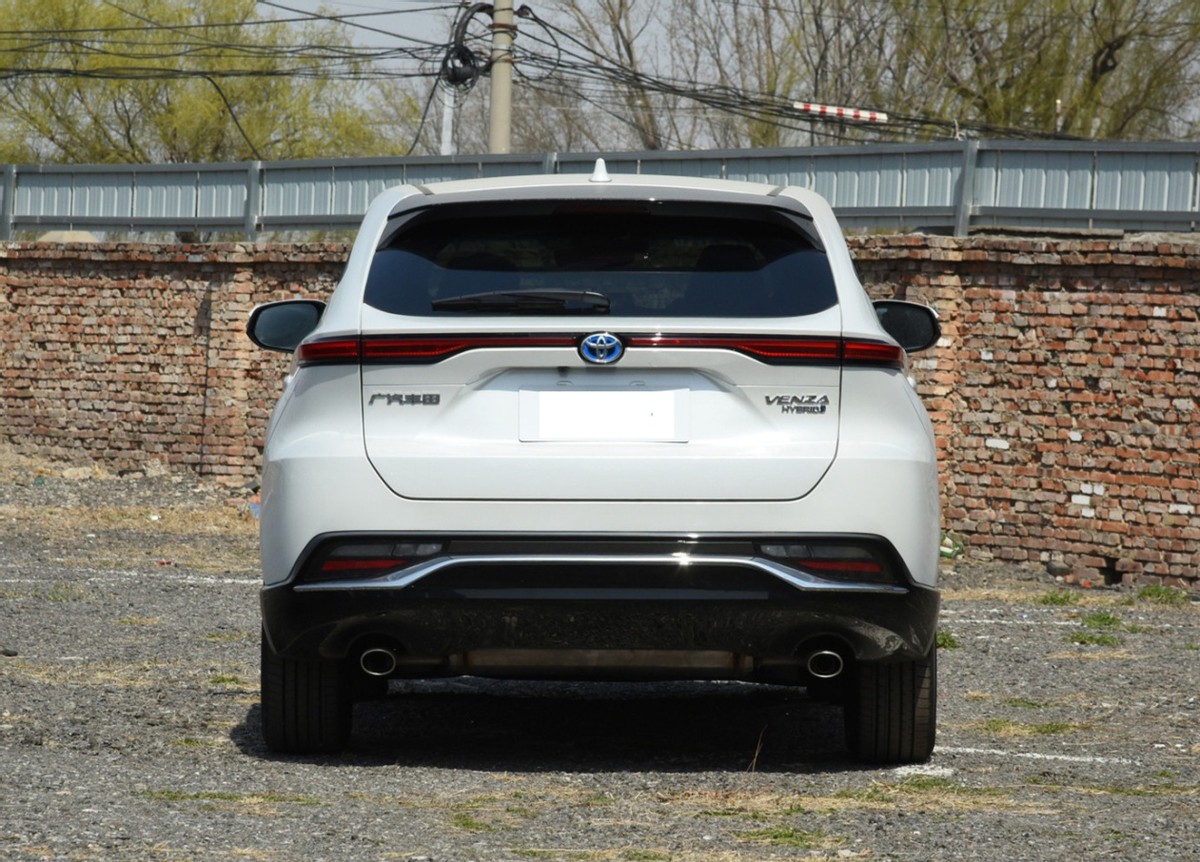 威飒车身尺寸为4780,丰田新款suv威飒顶配