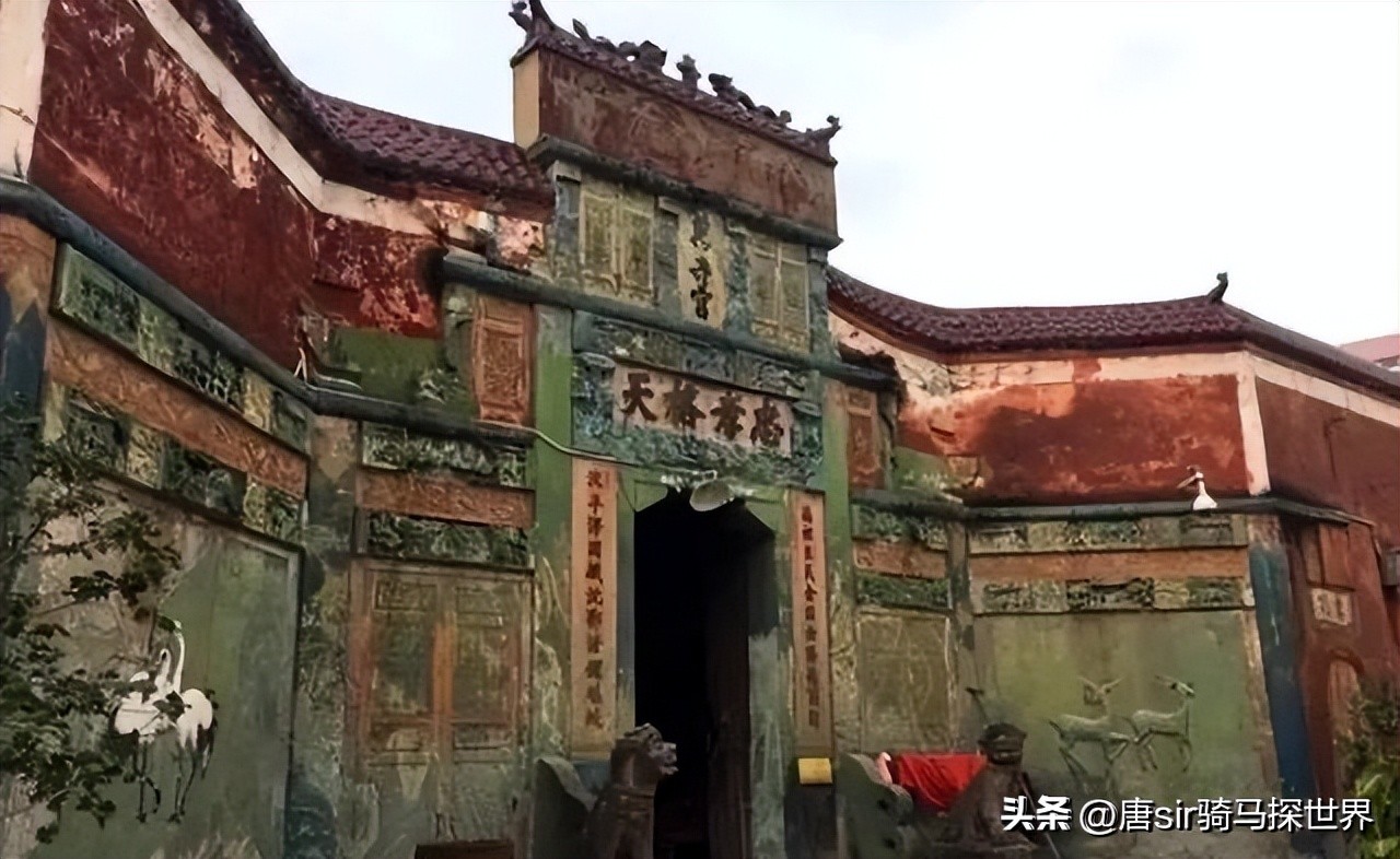 临江而生，孕育千年的州府之地，一座深藏于江西的“小*安门天**”