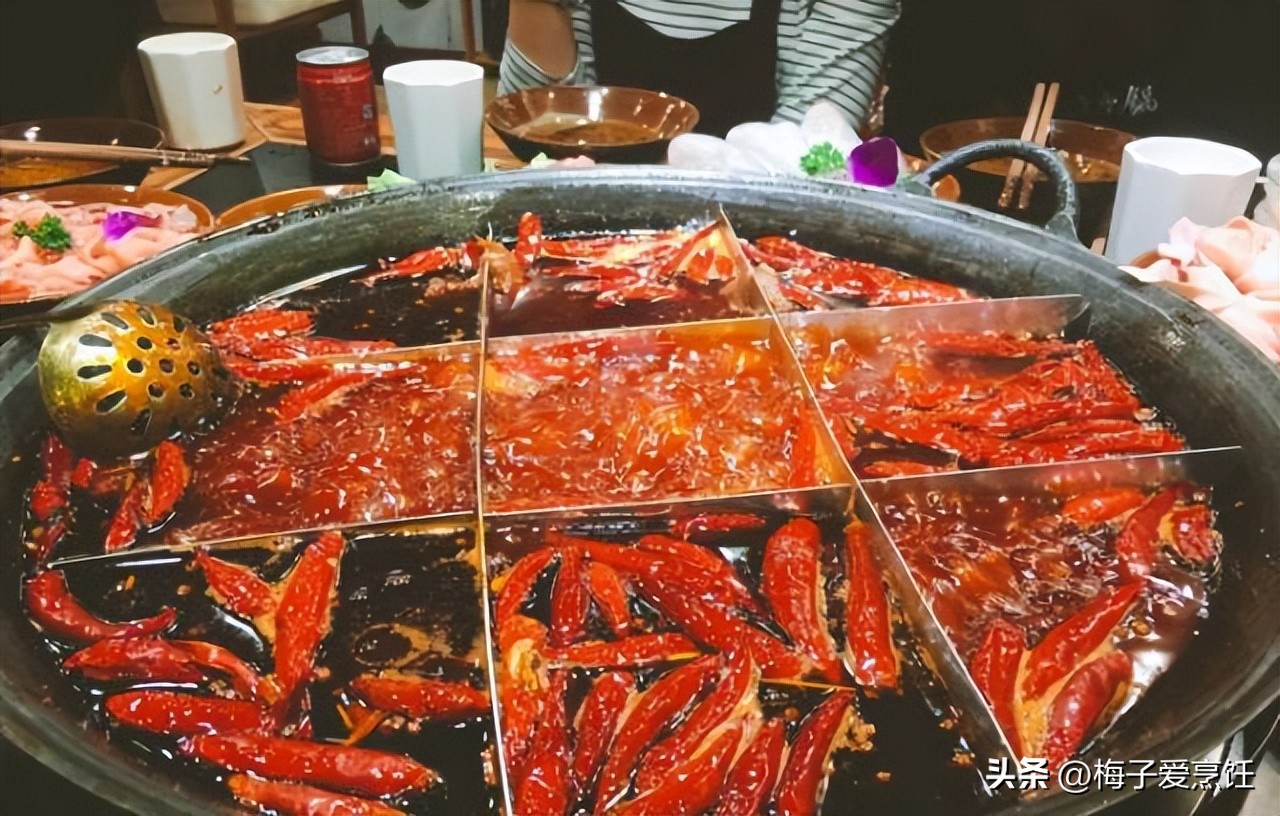 去重庆游玩渝中区必吃的特色菜,重庆一日游必去的美食推荐