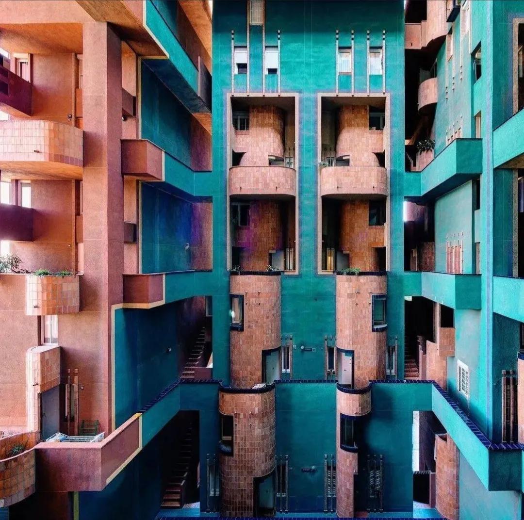 西班牙鬼才建筑师的梦幻世界,西班牙鬼才