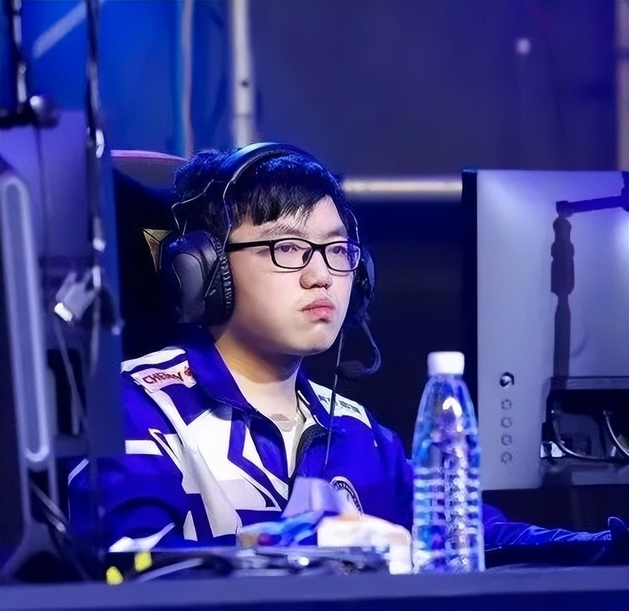 杭州亚运会电竞运动员中国队进场,电竞正式入选杭州亚运会的人是谁