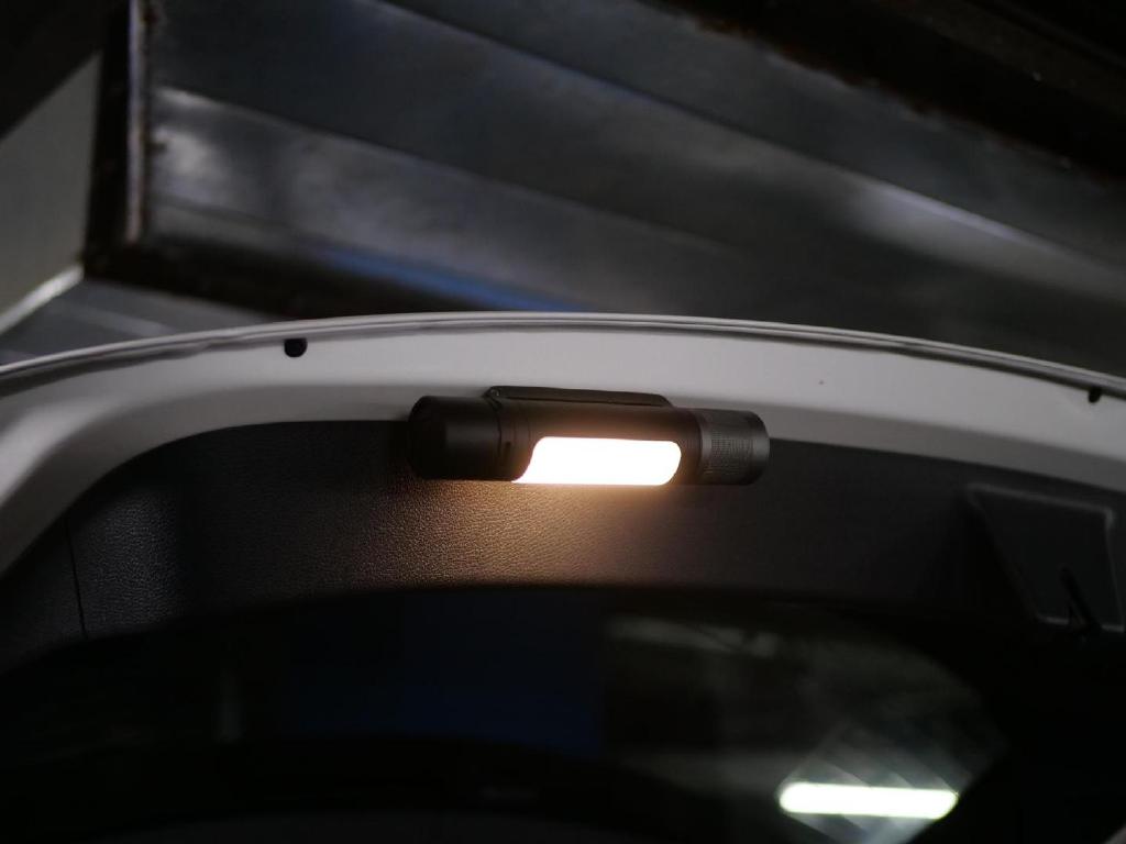 纳拓户外12合一雷鸣手电怎么充电,纳拓户外六合一雷鸣手电怎么拆解