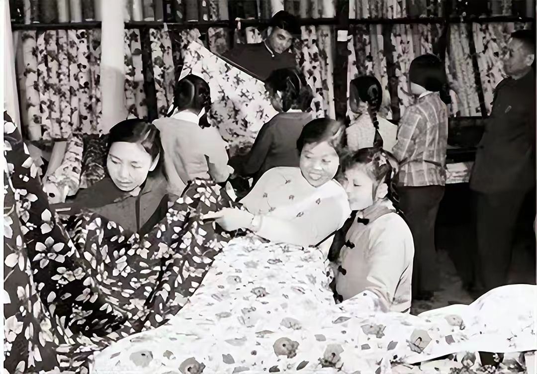 90年代的确良,的确良是九十年代流行吗