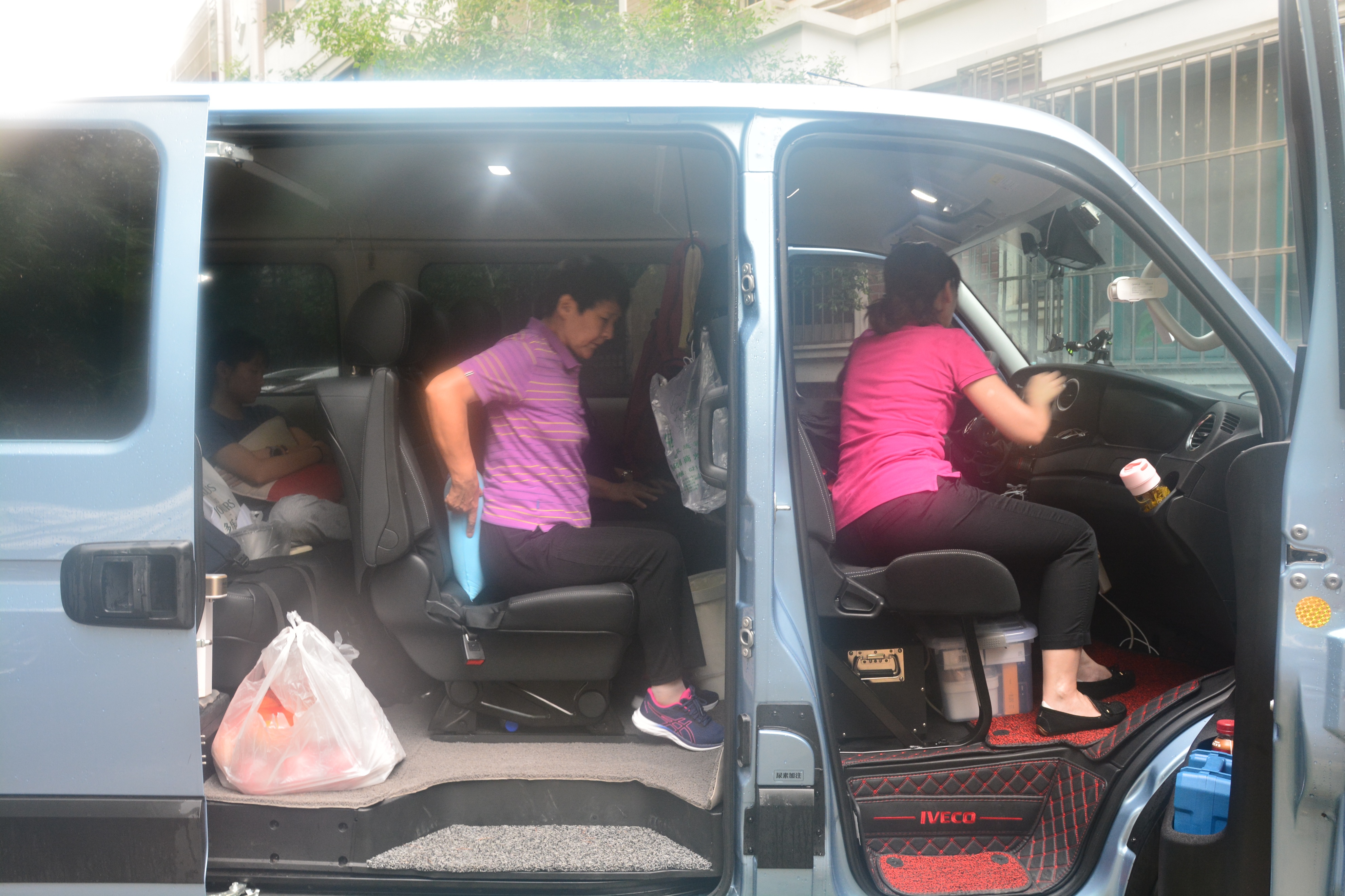 哈萨克斯坦4天3晚之旅,哈萨克族夫妇自驾游