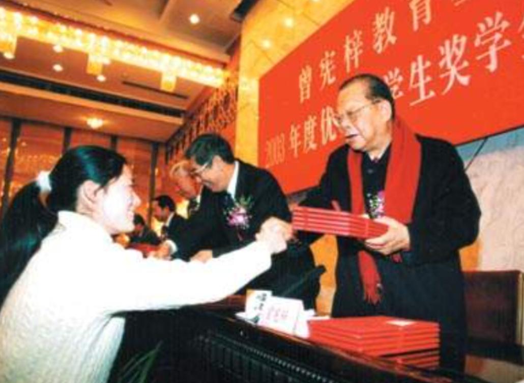 金利来创始人曾宪梓,金利来创始人逝世