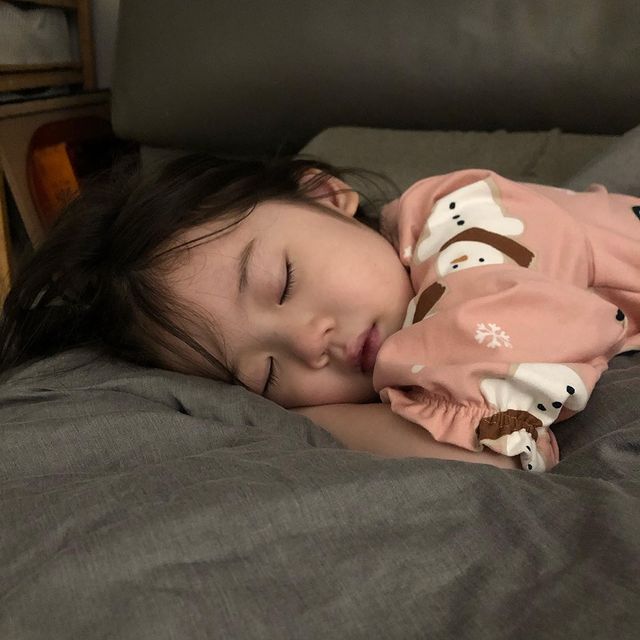 最近超火的可爱小女孩表情包,小女孩可爱萌表情包