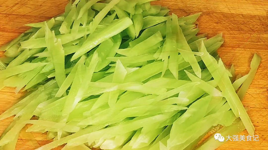 这2份食疗方子一定能帮到你,失眠克星就靠一道药膳汤