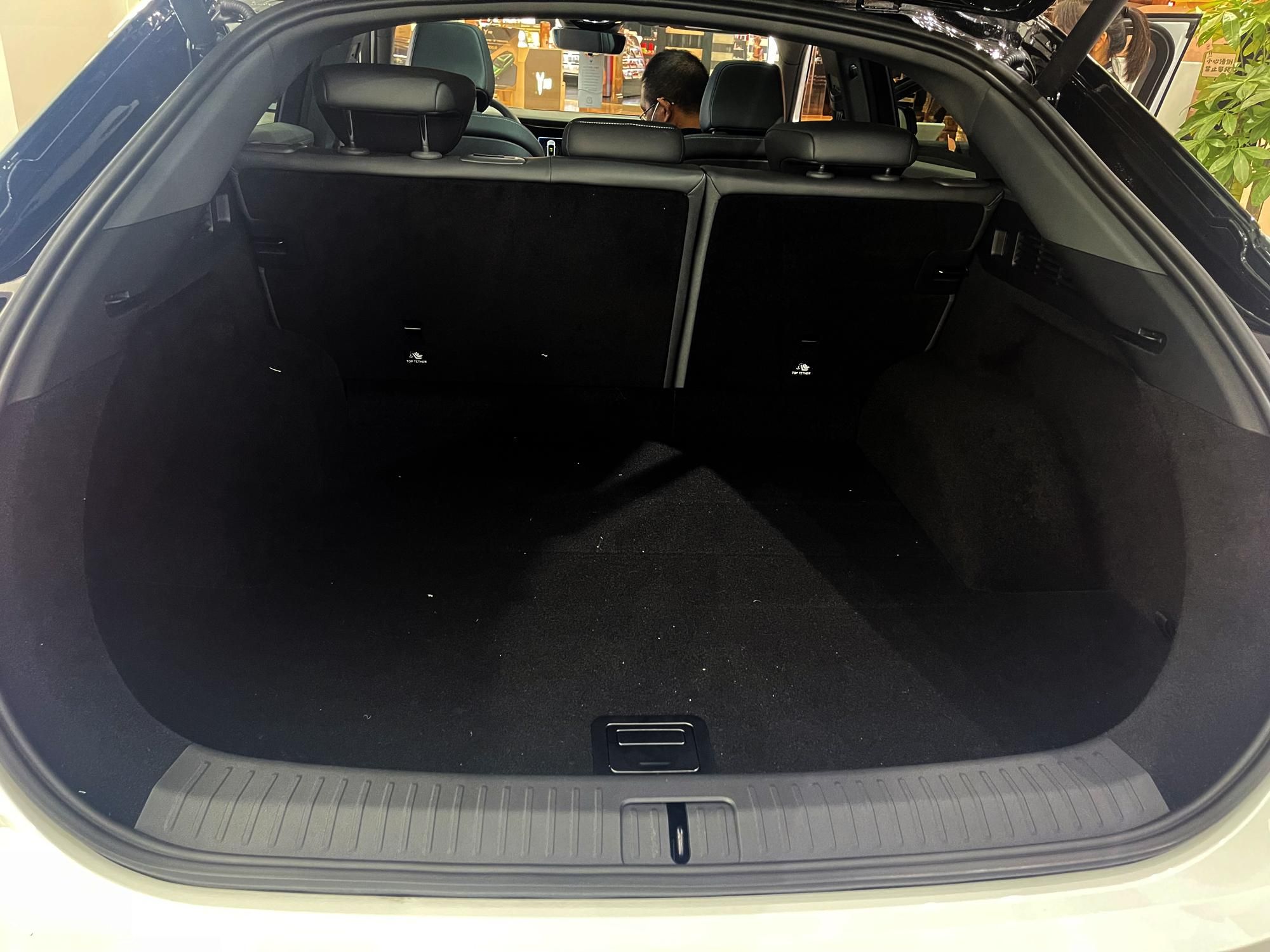 阿尔法s跟小鹏汽车,小鹏新能源汽车报价大全2022款