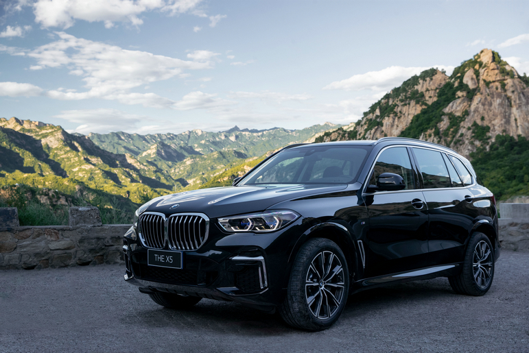 23款宝马x5xdrive30li尊享m运动,宝马x5xdrive30i曜夜版顶配