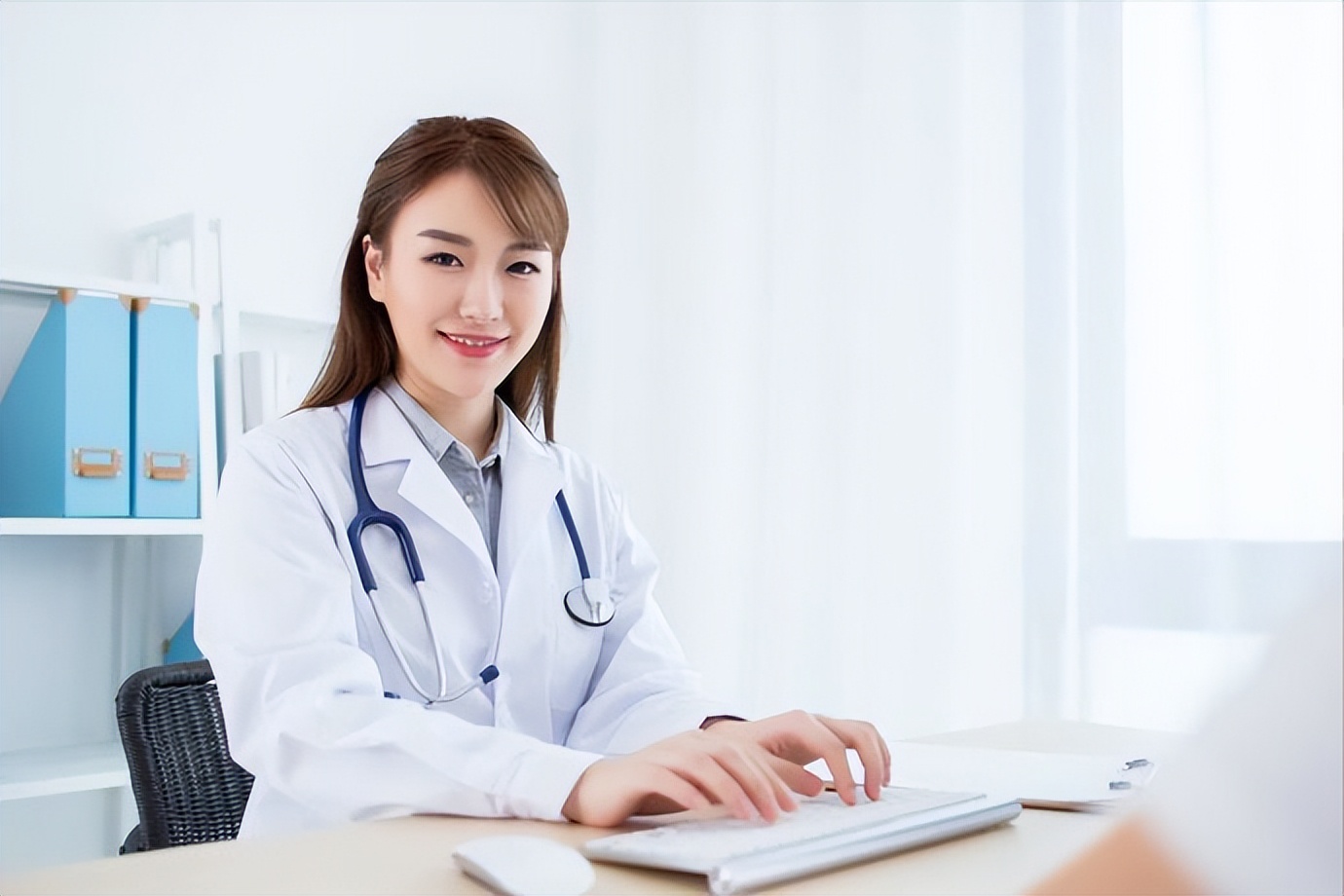 准妈妈们叶酸你补多了吗,为什么备孕期要服用大量的叶酸