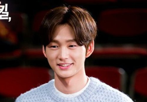 男士自然卷又毛躁头发怎么打理,男士自然卷头发怎样拉直