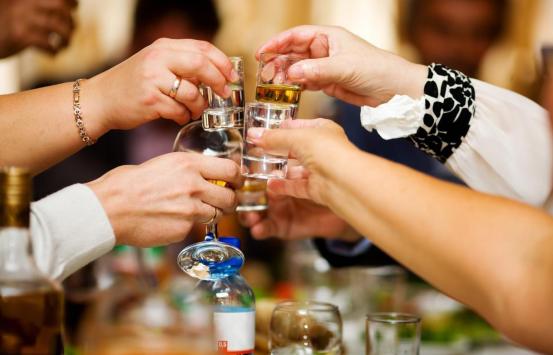 再便宜也不能喝的酒,市面上这3类白酒已被列入黑名单