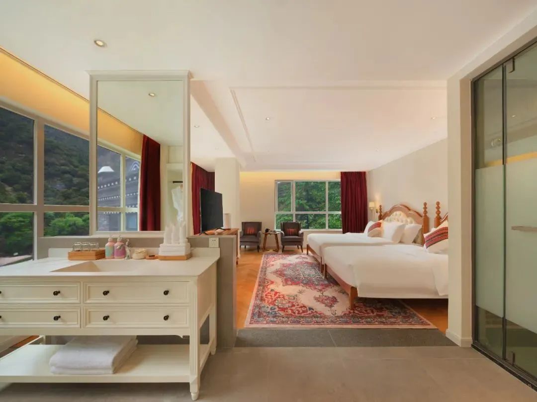 稻城花间岭杜鹃谷温泉,稻城亚丁藏缘酒店团购